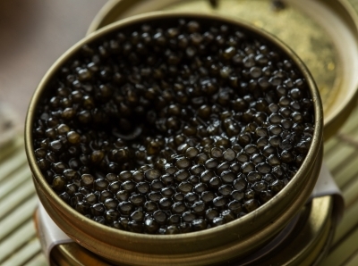 Histoire du Caviar : Des Cours Royales au Luxe Moderne image